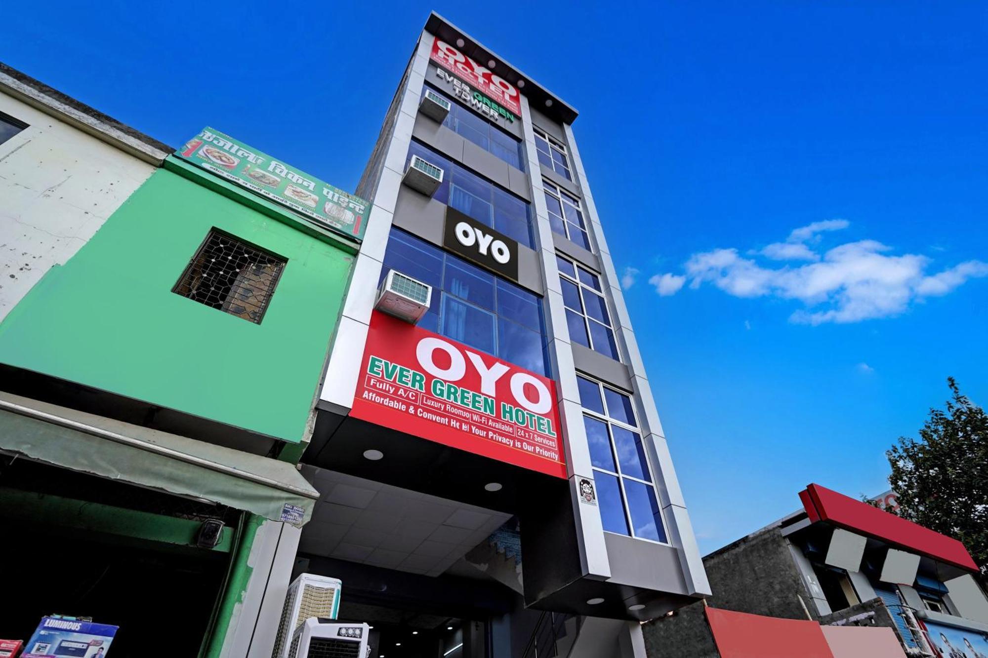 Oyo Flagship Evergreen Tower Hotel Gáziábád Kültér fotó