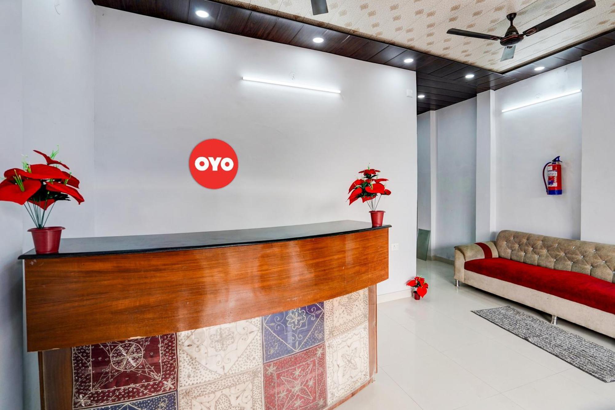 Oyo Flagship Evergreen Tower Hotel Gáziábád Kültér fotó