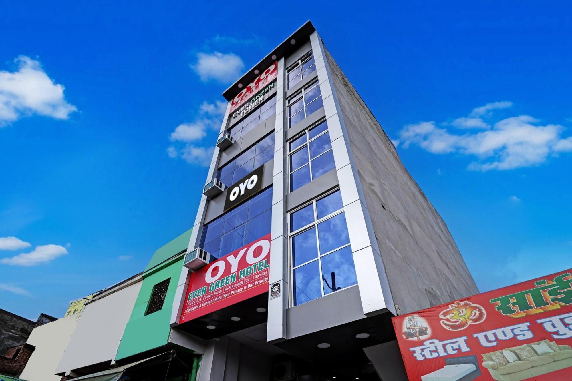 Oyo Flagship Evergreen Tower Hotel Gáziábád Kültér fotó